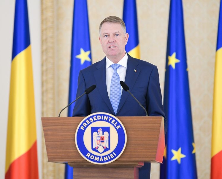 Iohannis: Am decis să desemnez pentru poziţia de candidat la funcţia de prim-ministru pe Dacian Cioloş