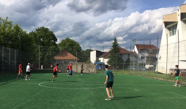 Sportivii Secției de Handbal a Clubului Sportiv Municipal (CSM)  Sf.Gheorghe au început pregătirea fizică