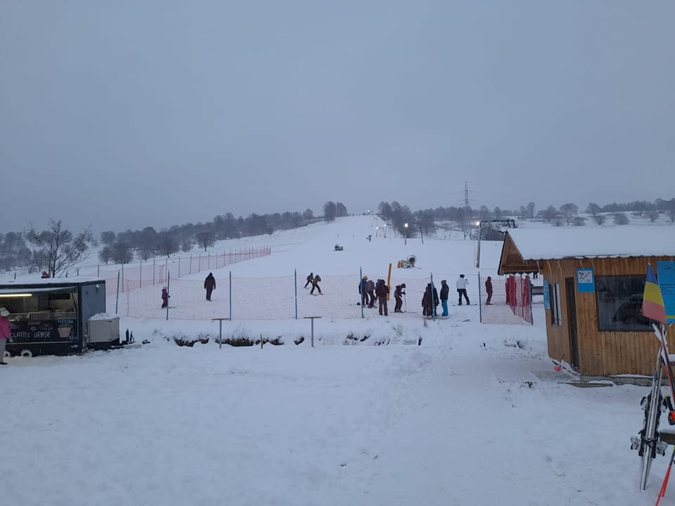 Începe sezonul de schi la Şugaş Băi!