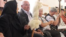 Șezătoarea „Femeile din Ținutul Căciularilor cos iie” a ajuns sâmbătă, la Zagon