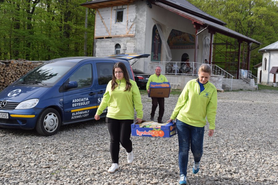 Voluntarii reprezintă iubirea în mișcare