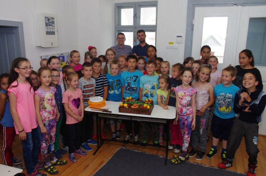 5 ani împreună: Holzindustrie Schweighofer a aniversat programul Afterschool din Reci alături de comunitatea locală