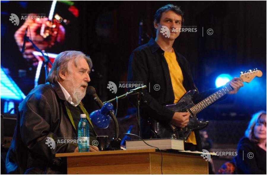 DOCUMENTAR: 45 de ani de la înfiinţarea Cenaclului Flacăra