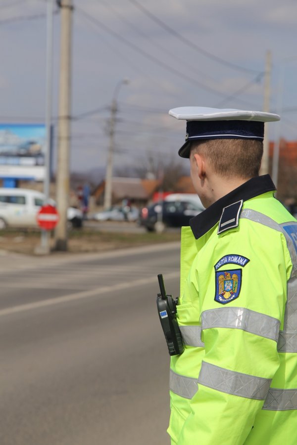 Bărbat de 63 de ani prins băut la volan și fără permis de conducere