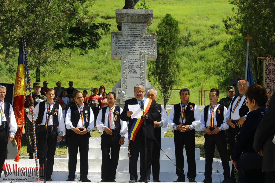 ZIUA EROILOR va fi sărbătorită mâine, prin activități desfășurate la monumenetele și cimitirele eroilor din județul Covasna