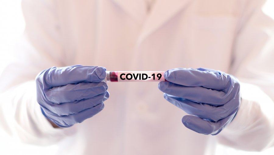 Managerul Spitalului Judeţean: Testarea periodică, din bani proprii, a cadrelor medicale nevaccinate, o idee exagerată