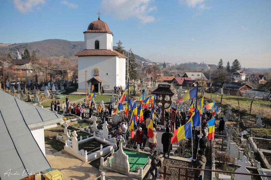 Ziua Națională între Martirii și Sfinții de la Târgu Ocna și Eroii de la Valea Uzului, în organizarea Asociației Calea Neamului.