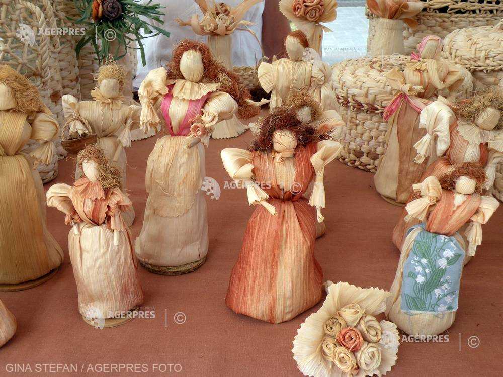 Meşteşuguri şi obiceiuri de Crăciun, popularizate prin intermediul unor ateliere de creaţie online