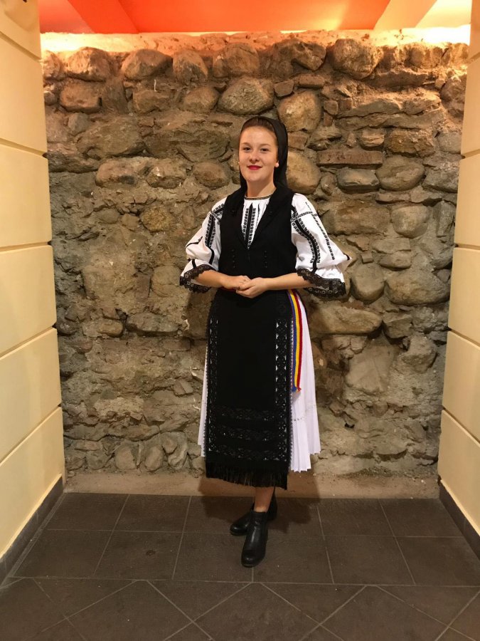 ARTIȘTI COVĂSNENI: Alina Oană din Voineștii Covasnei