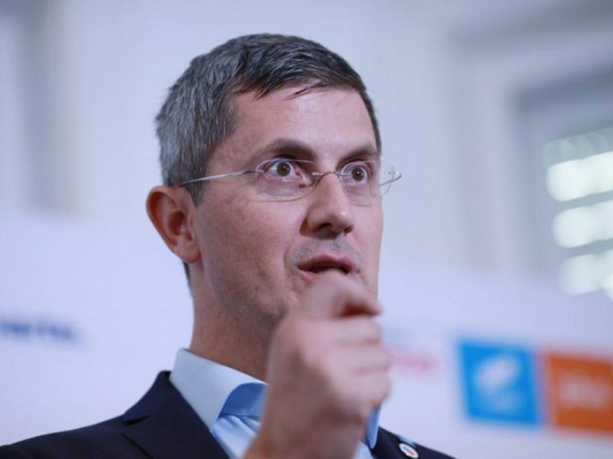 Dan Barna: Sunt instituţii care s-au adăugat pentru sinecuri, fiind ventuze bugetare