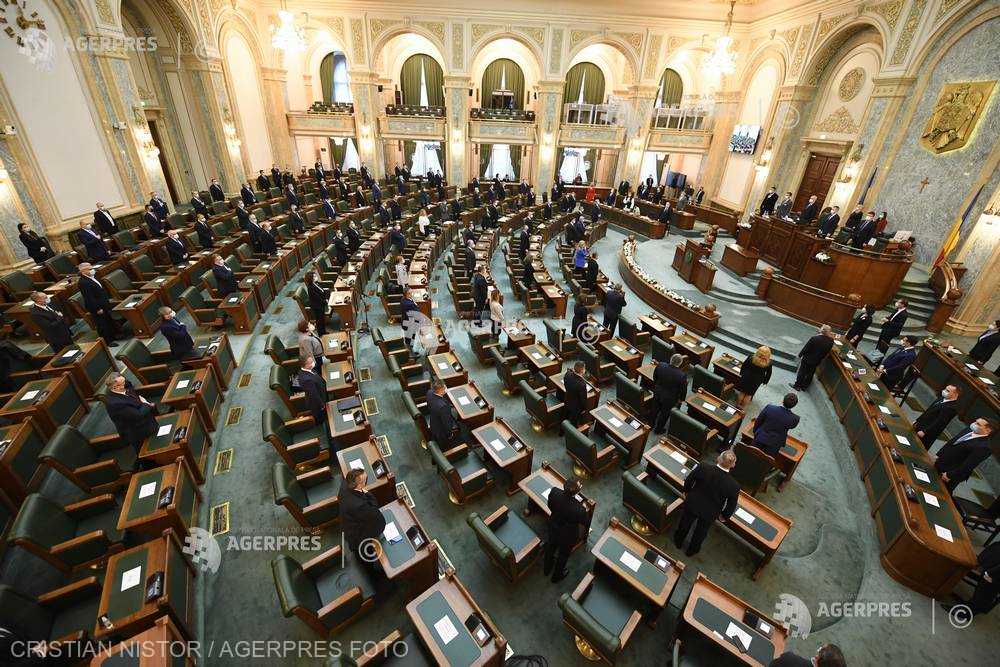 Pagina de Facebook a Senatului, redeschisă după trei ani