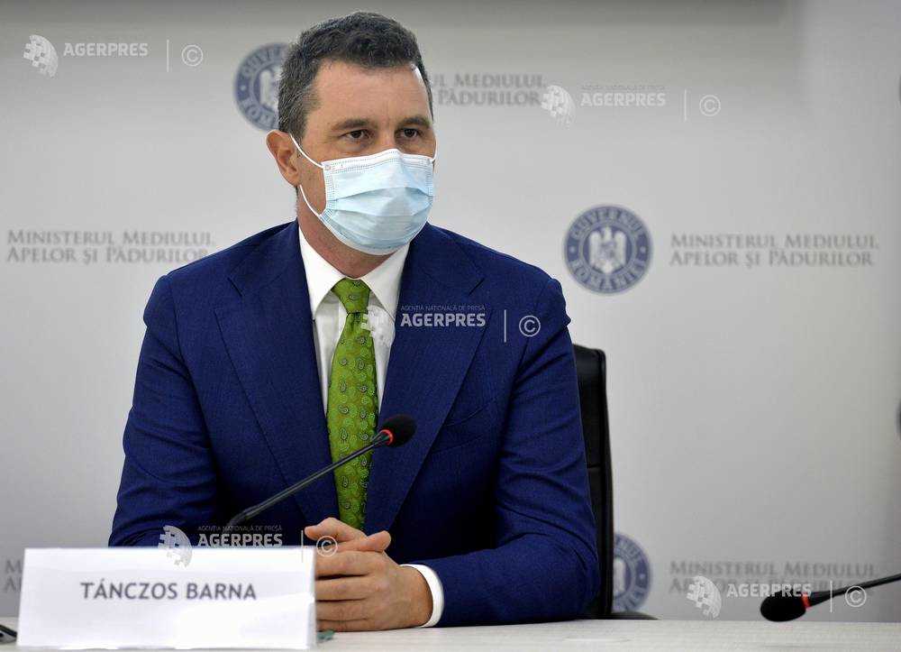 Ministrul Mediului: Este nevoie de un pachet de măsuri care să aducă la un nivel rezonabil populaţia de urs, cu intervenţii umane