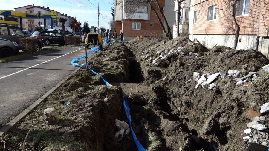 La rețeaua de apă din Târgu Secuiesc se fac îmbunătățiri, dar rezultatele nu vor apărea peste noapte