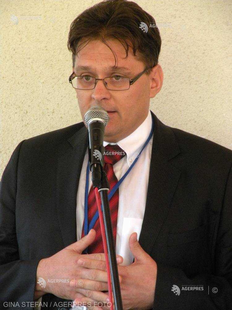 Senat: Sprijin solicitat de etnici români din Valea Timocului pentru prezervarea identităţii naţionale