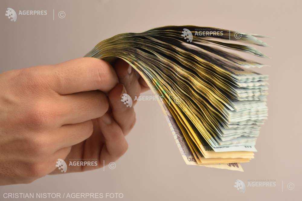 Turcan: Guvernul a adoptat majorarea salariului minim cu 10% în valoare netă
