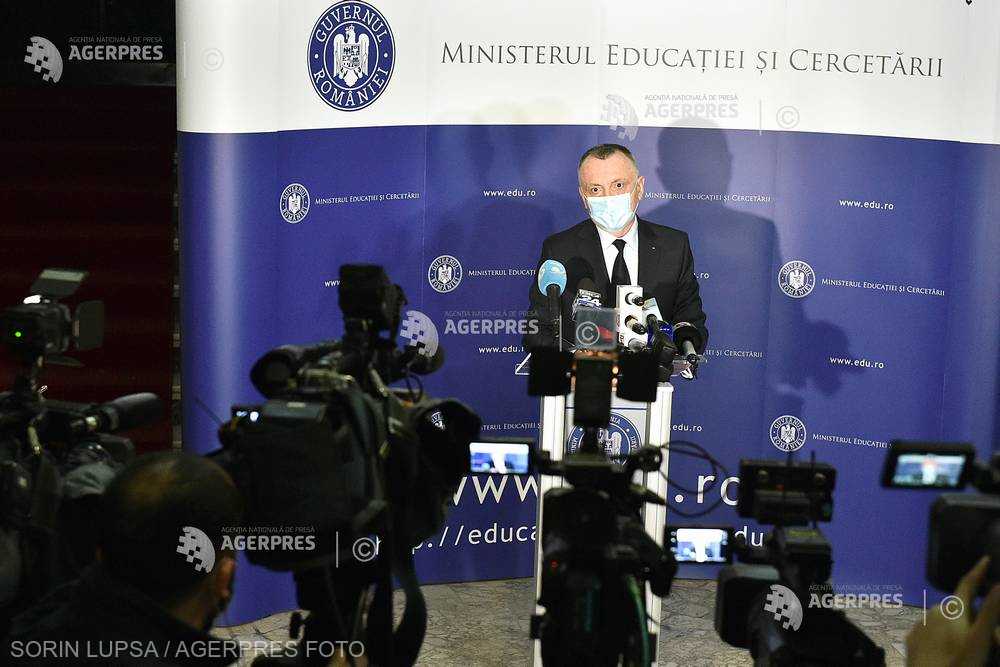 Cîmpeanu: Semestrul al doilea, redus cu o săptămână; evaluarea naţională pentru clasa a II-a, în perioada 25-28 mai