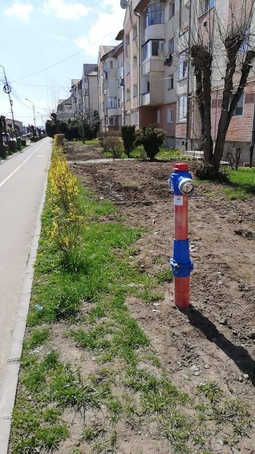 Lucrările la noua rețea de apă de pe strada Cernatului din Târgu Secuiesc se vor încheia până la mijlocul lunii mai