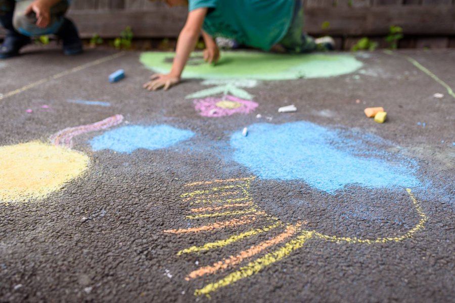Aproape 300 de copii au desenat străzile din Sfântu Gheorghe în weekend