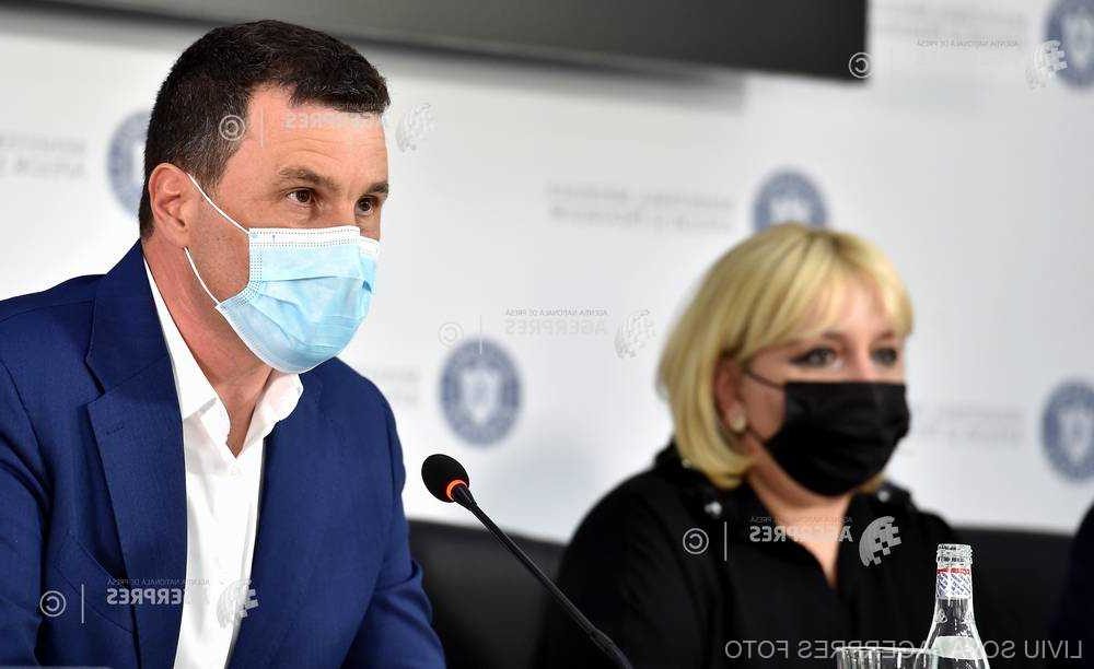 Autorităţile au în vedere crearea unei baze de date naţionale cu zonele frecventate de urşi