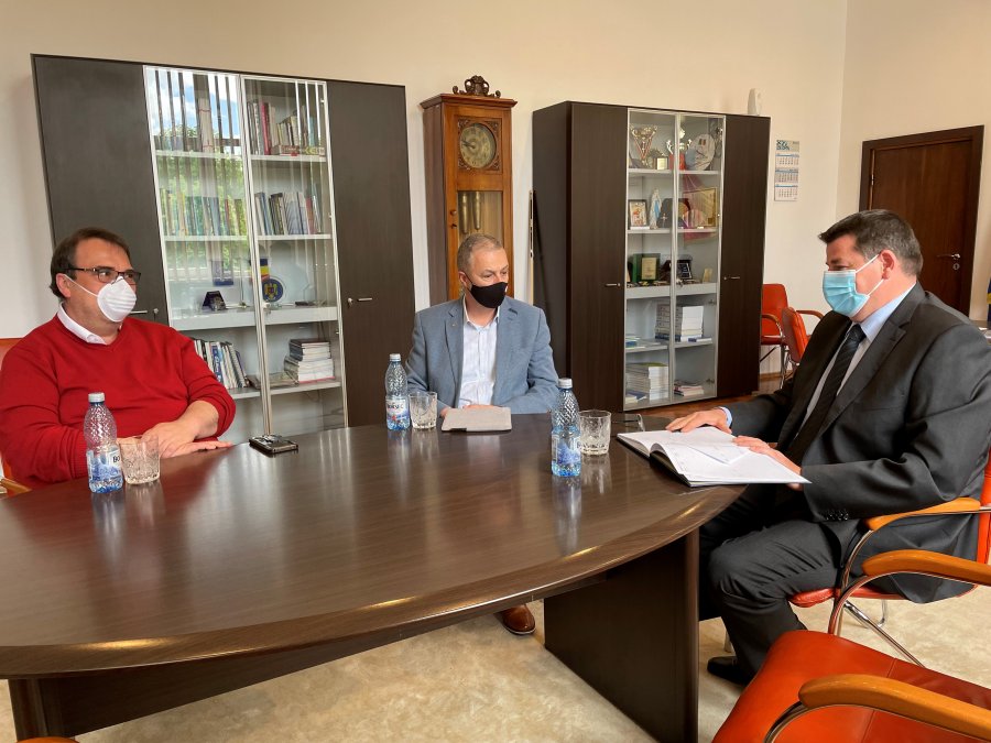 Îndrumare, nu numai control!  Prefectul s-a întâlnit cu oamenii de afaceri