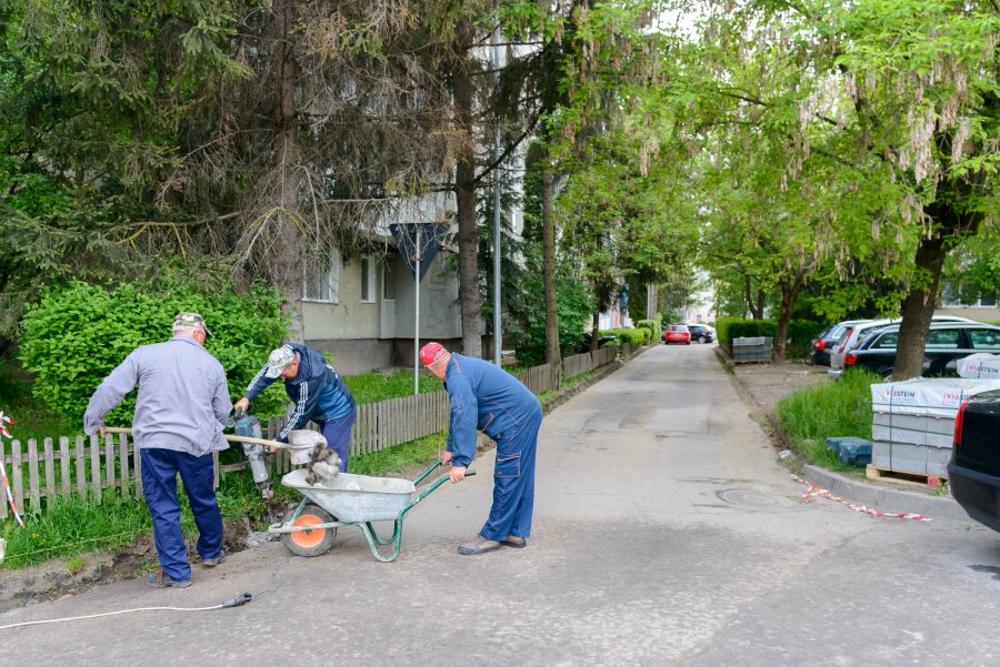 Lucrări mai mici sunt în desfășurare pe străzile din Sfântu Gheorghe