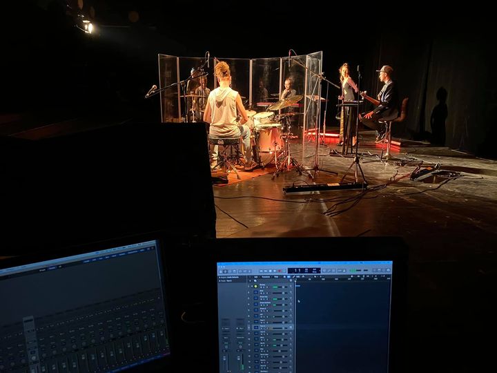 Trupa INEFFABLE lansează, în premieră, un album printr-un concert VR360