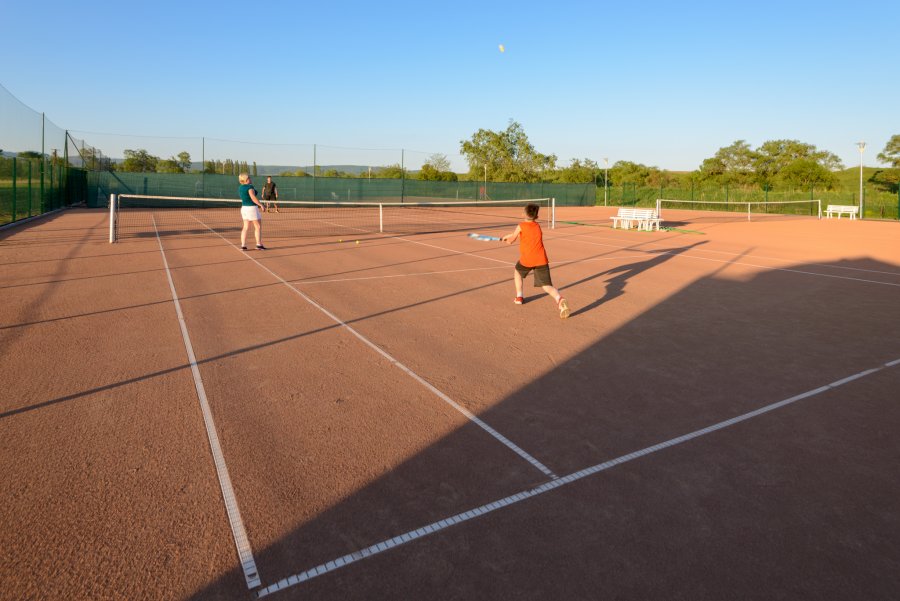 Noi terenuri pentru dezvoltarea sportului de masă, construite în Sfântu Gheorghe