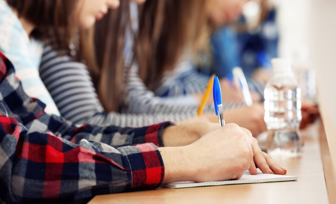 Relaxarea programei şcolare şi creşterea salarizării în domeniu, propuneri ale profesorilor reuniţi în Congresul din Oradea
