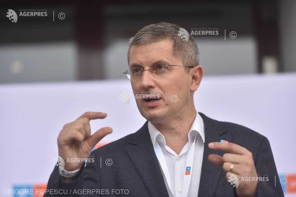 Barna: Vom cere mâine (vineri-n.red)) în coaliţie demisia premierului; dacă nu, avem pregătită moţiunea de cenzură