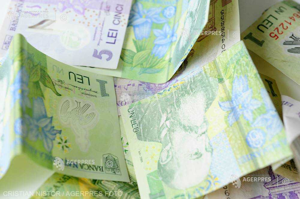 Program de guvernare/ USR propune reducerea impozitării muncii prin aplicarea „Zero taxe pe salariul minim”