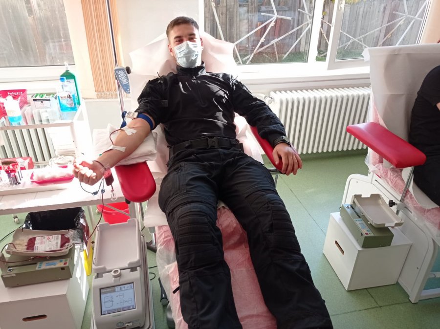 Polițiștii covăsneni au donat sânge pentru semenii lor