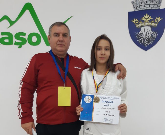 Sportiva CSM,  Gărăiacu Electra,  medaliată cu bronz la Campionatul Național de Judo U14