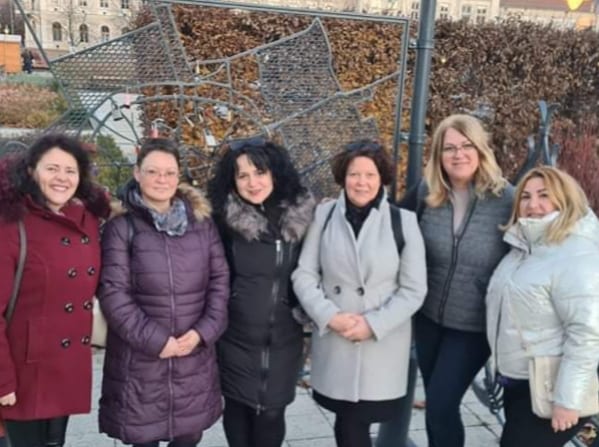 Bucuria de a fi față în față ….