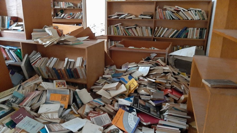 Acțiune de salvarea a cărților din Casa de Cultură a Sindicatelor din Sfântu Gheorghe, mâine