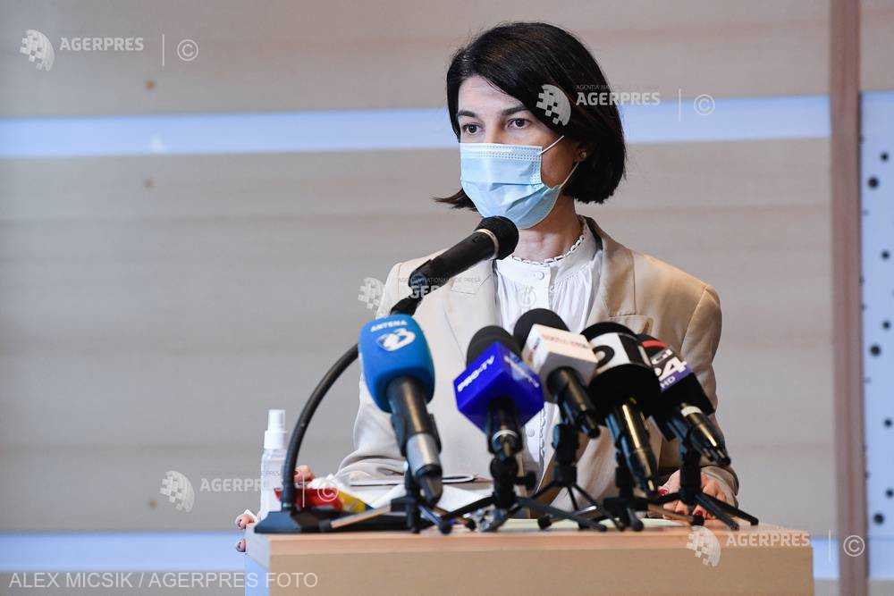 Violeta Alexandru: PNL a cedat din nou în faţa PSD; renunţă la interzicerea cumulului pensie-salariu la stat