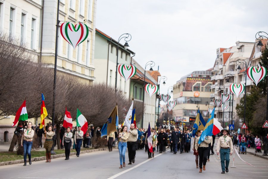 Marş şi plimbări cu trenuleţul de Ziua Maghiarilor de Pretutindeni la Sfântu Gheorghe