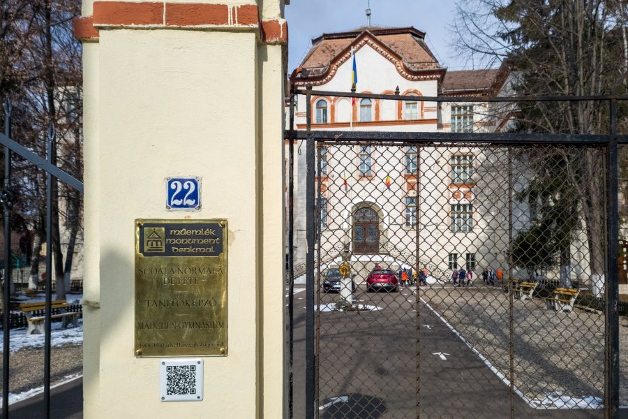 Covasna: Plăcuţe noi şi coduri QR pe clădirile monument istoric din Sfântu Gheorghe