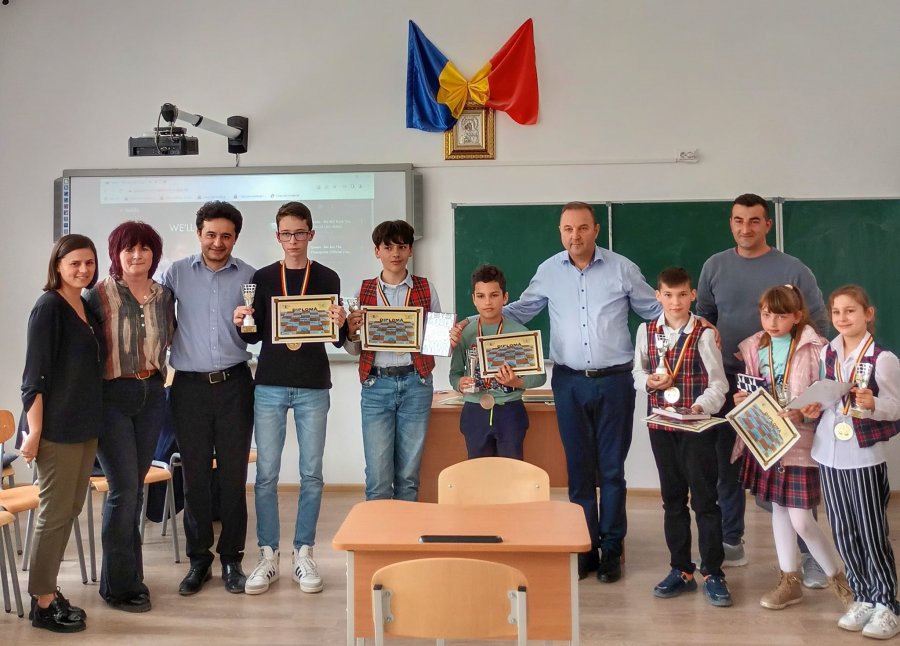 „Gambitul prieteniei”- despre șah și comuniune în școlile din Sita Buzăului