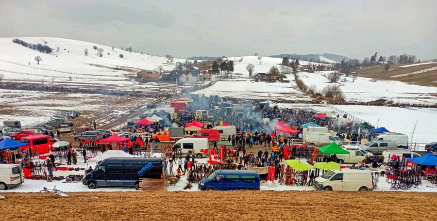 Târg de Ţară organizat în Piaţa Agricolă Barcani, duminică