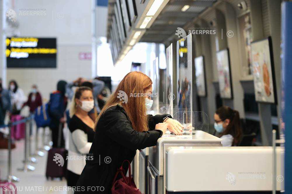 Senat: Amenzile pentru necompletarea formularului digital de intrare în România se anulează