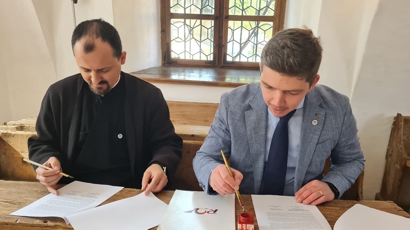 „Să redescoperim scrisul de mână”- proiect desfășurat la Muzeul Primei Școli Românești din Brașov