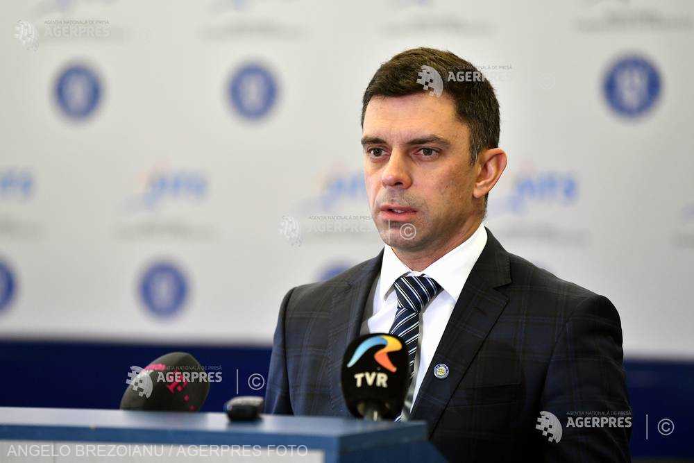 Eduard Novak: Hocheiştii care au cântat imnul Ţinutului Secuiesc cu galeria Ungariei nu au lezat imaginea României