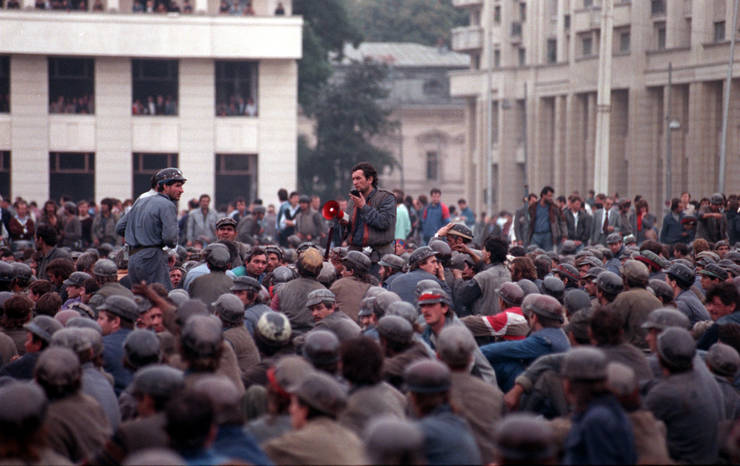 „Fenomenul Piaţa Universităţii” şi Mineriada din 13-15 iunie 1990 – 32 de ani