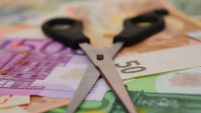 ANPC ia măsuri pentru reducerea corupției în rândul angajaților. Interdicția impusă comisarilor în timpul controalelor de amploare