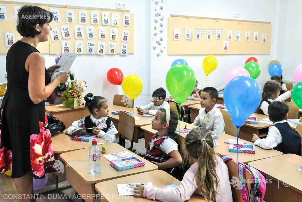 5 iunie – Ziua Învăţătorului