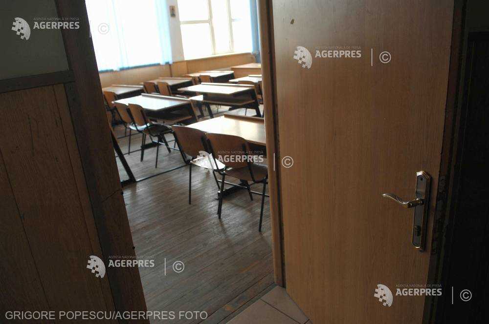 Ministerul Educaţiei: Un nou Regulament pentru unităţile de învăţământ preuniversitar, aprobat; exmatricularea, posibilă doar în liceu