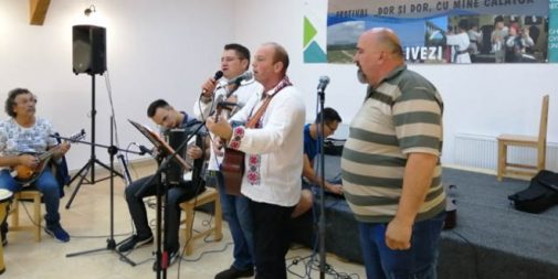 Poezie, muzică folk şi cultură interetnică