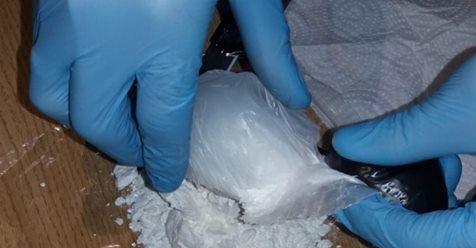 Doi bărbaţi bănuiţi de trafic de droguri de mare risc, arestaţi preventiv