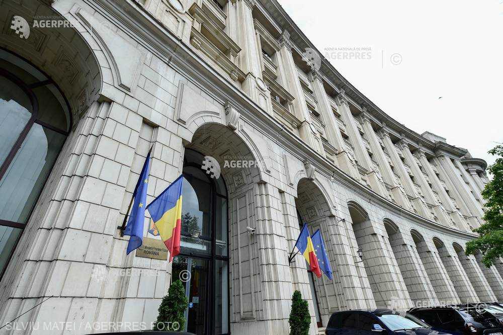 Ministerul Finanţelor: Românii pot cumpăra titluri de stat Tezaur la dobânzi de până la 9,15%