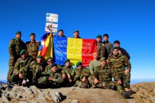 Drapelului Național al României va flutura pe cel mai înalt vârf din țară